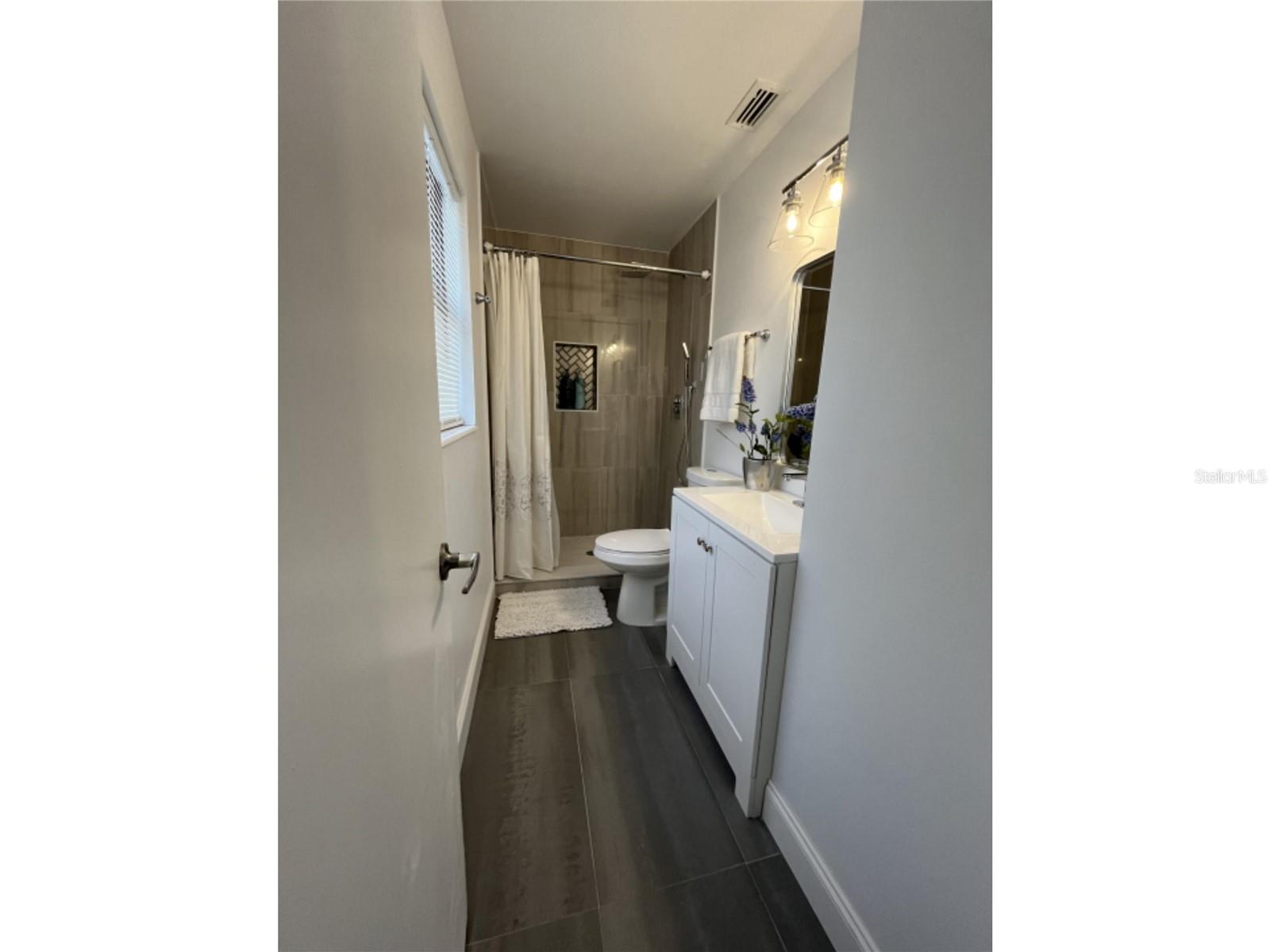 2419 STANFORD DR