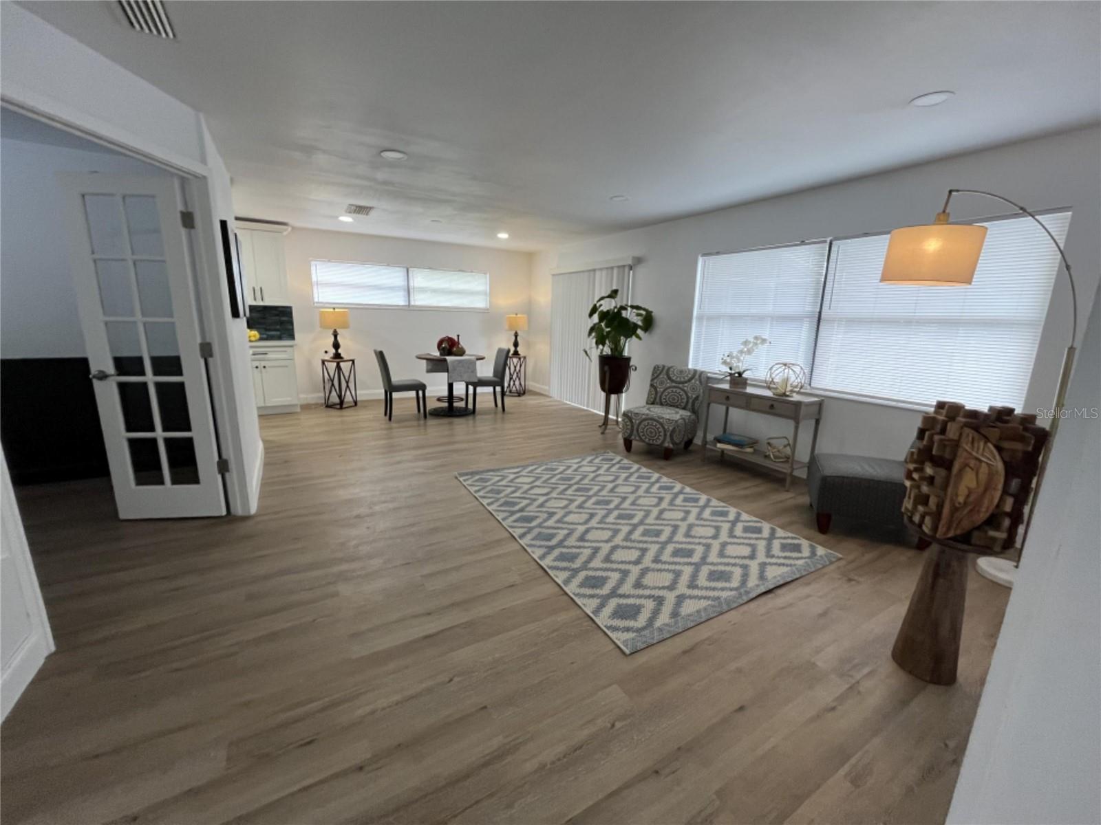 2419 STANFORD DR