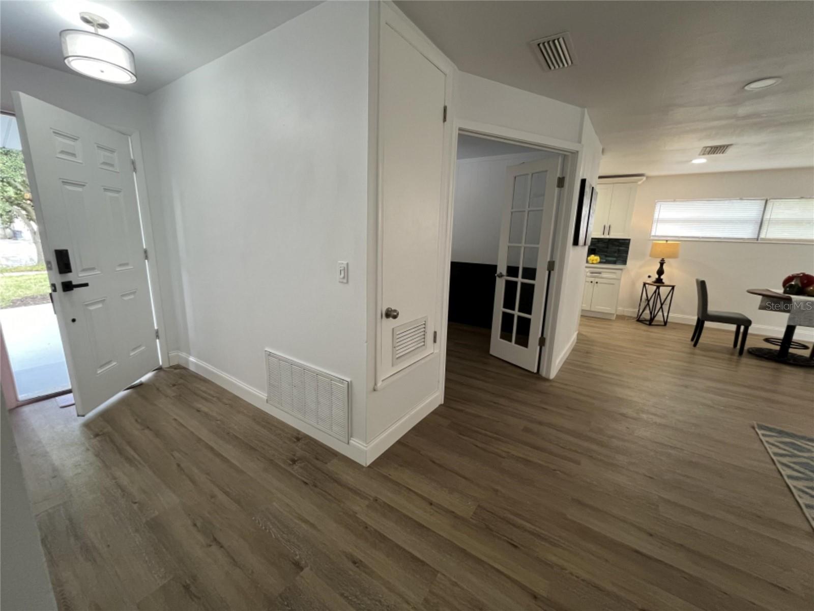 2419 STANFORD DR
