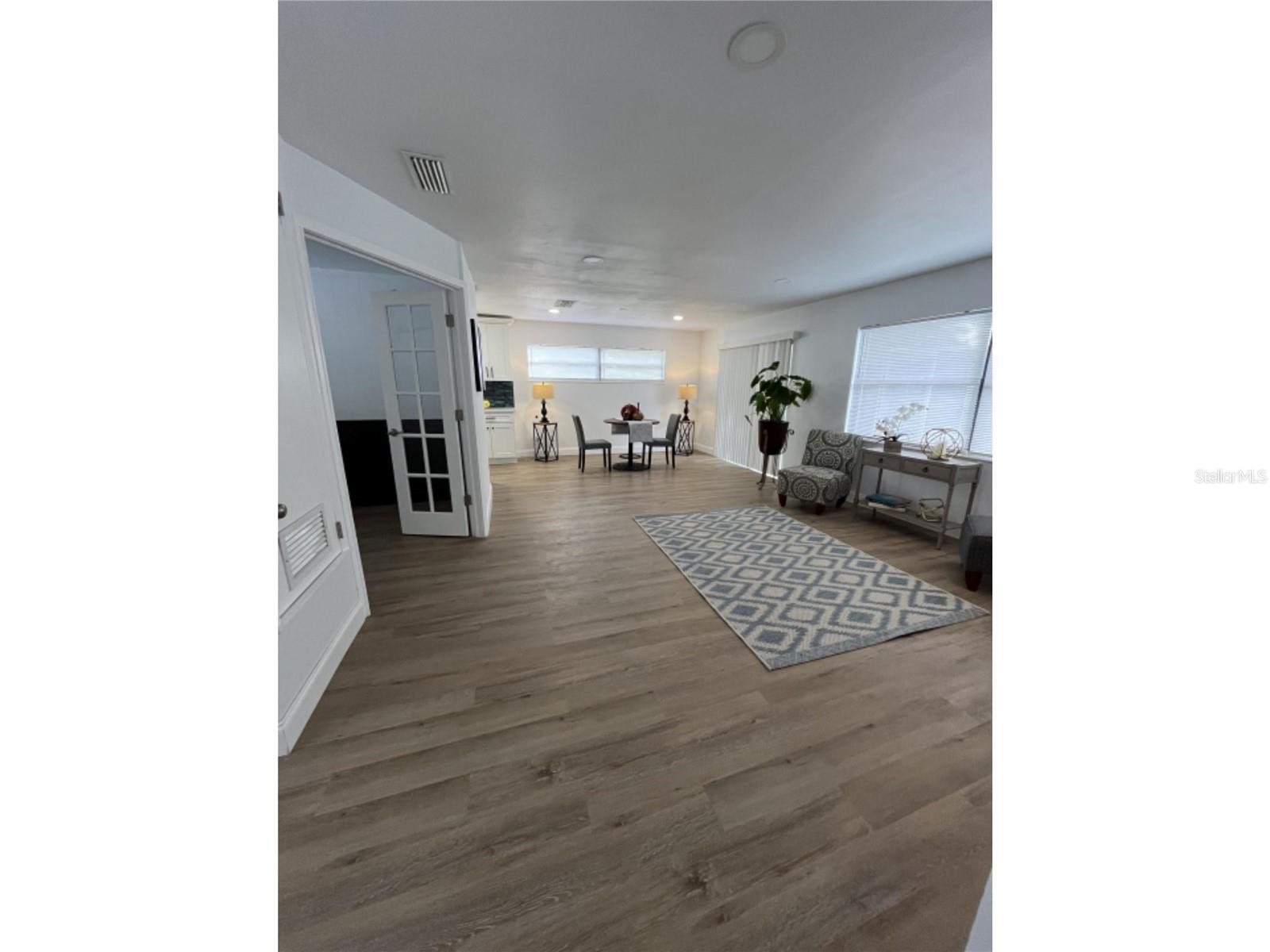 2419 STANFORD DR
