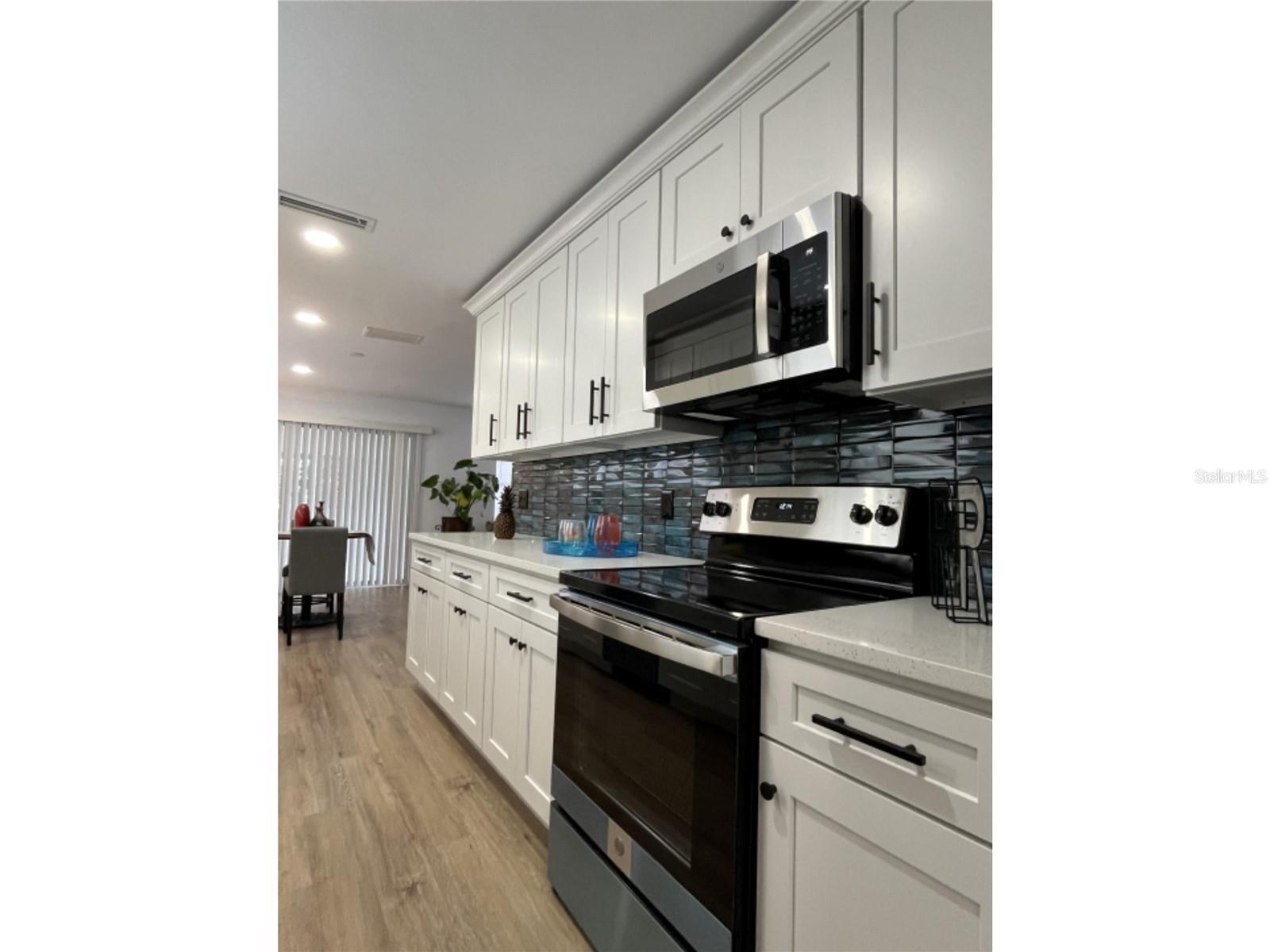 2419 STANFORD DR