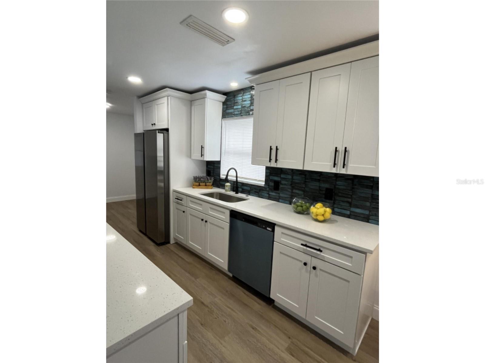 2419 STANFORD DR