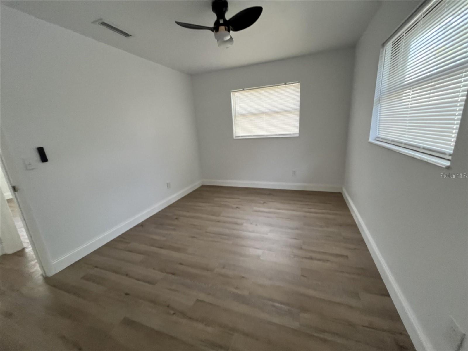 2419 STANFORD DR