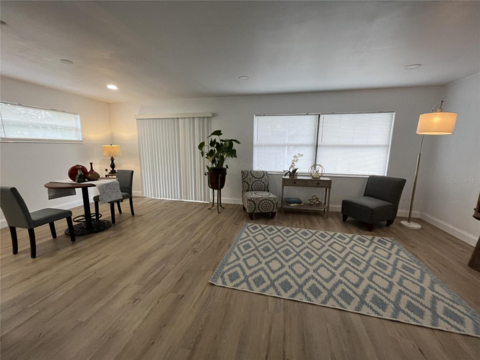 2419 STANFORD DR
