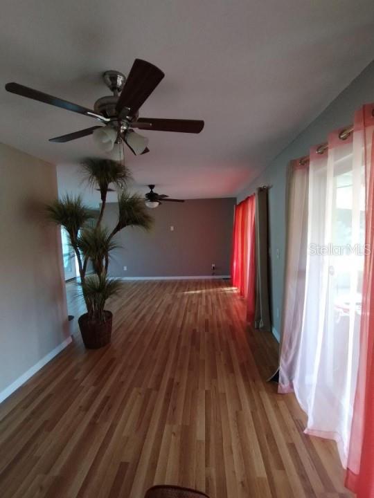 1302 W WELLINGTON DR