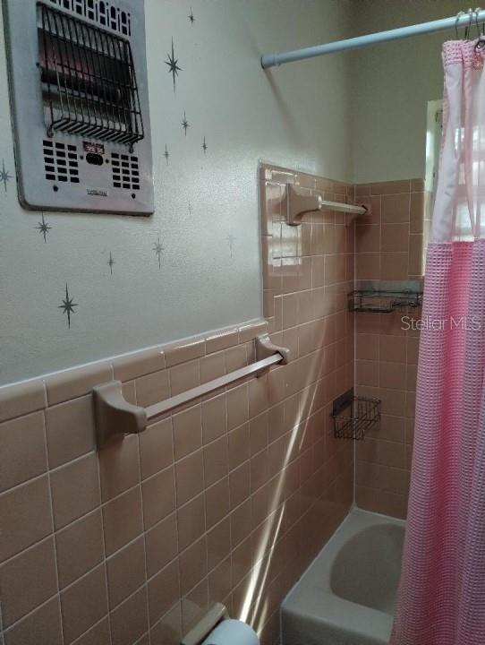 1302 W WELLINGTON DR