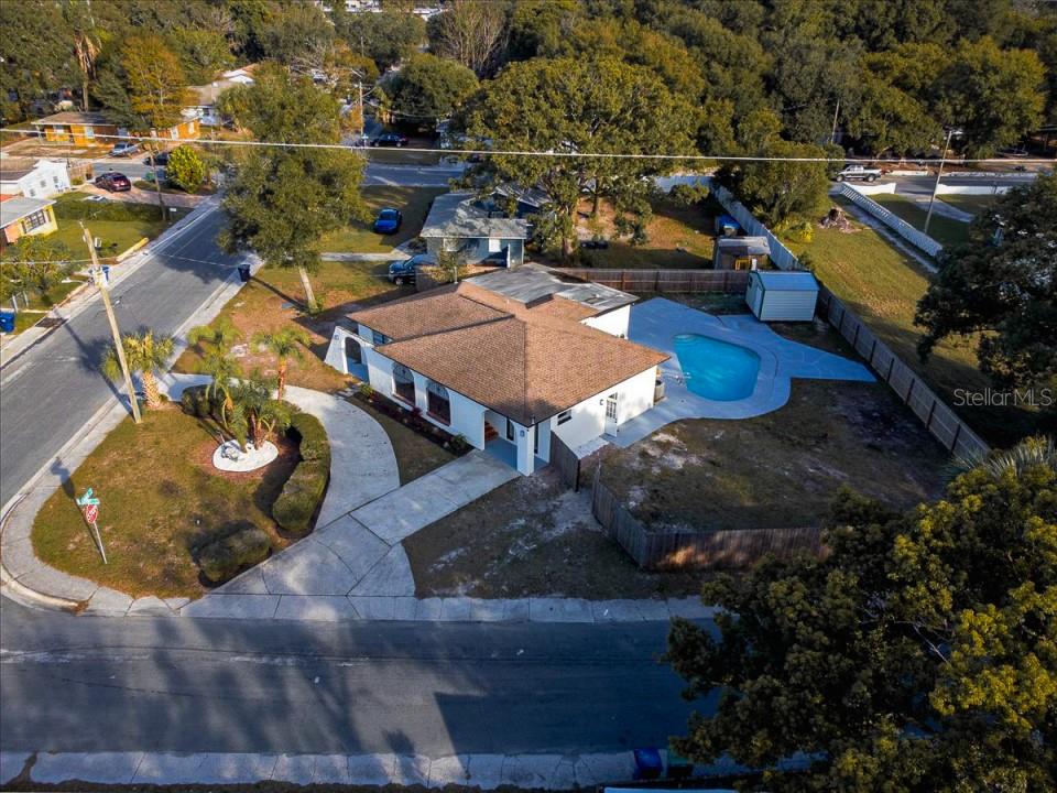 3501 LINDELL AVE