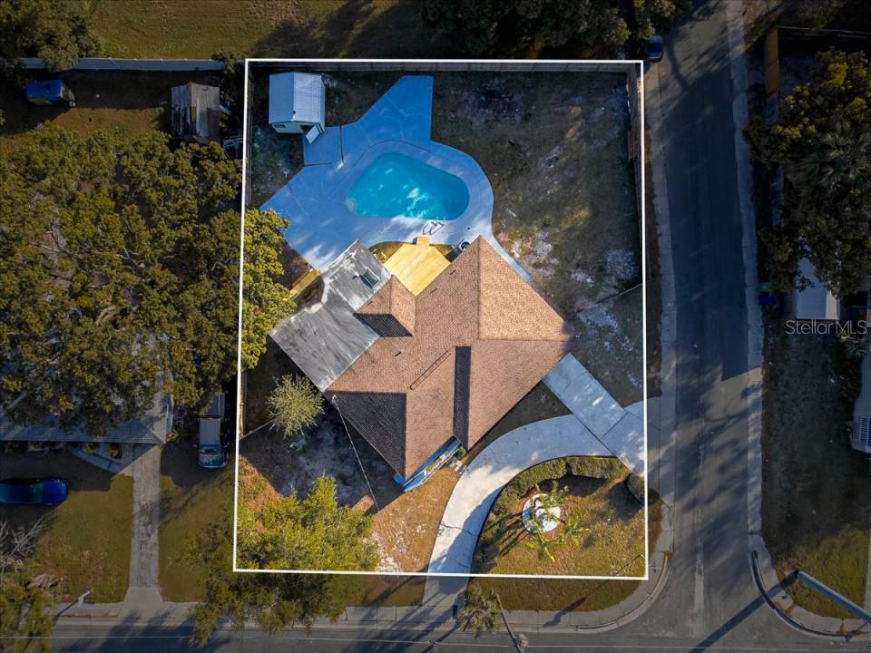3501 LINDELL AVE