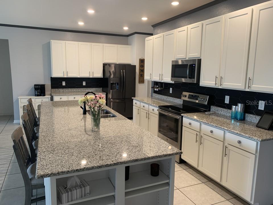 2526 SAND GABLES TRL