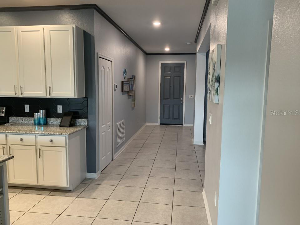 2526 SAND GABLES TRL
