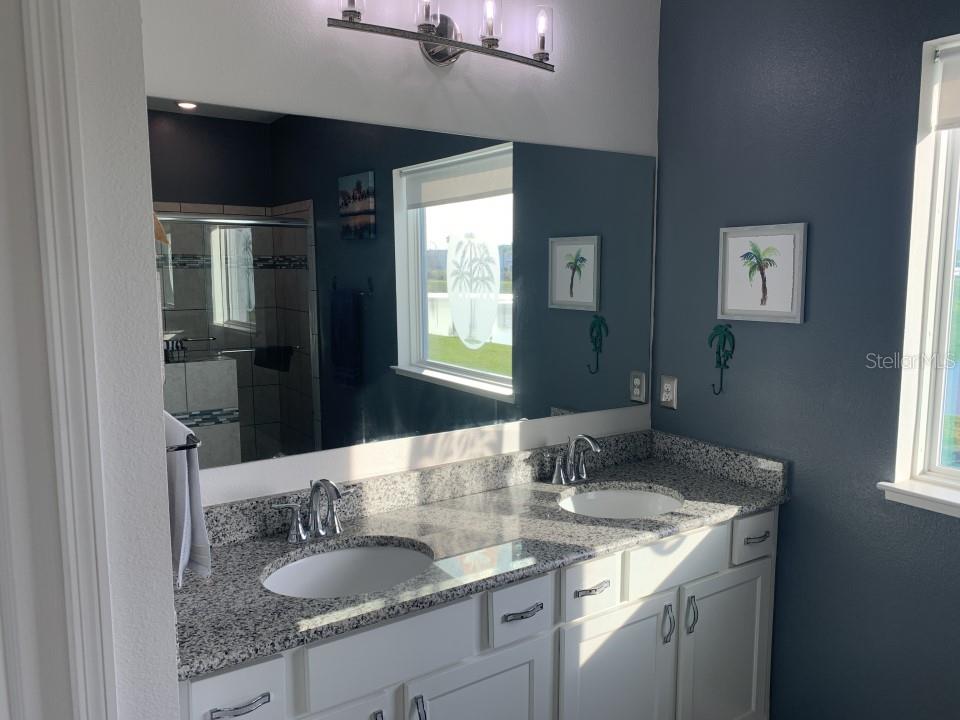 2526 SAND GABLES TRL