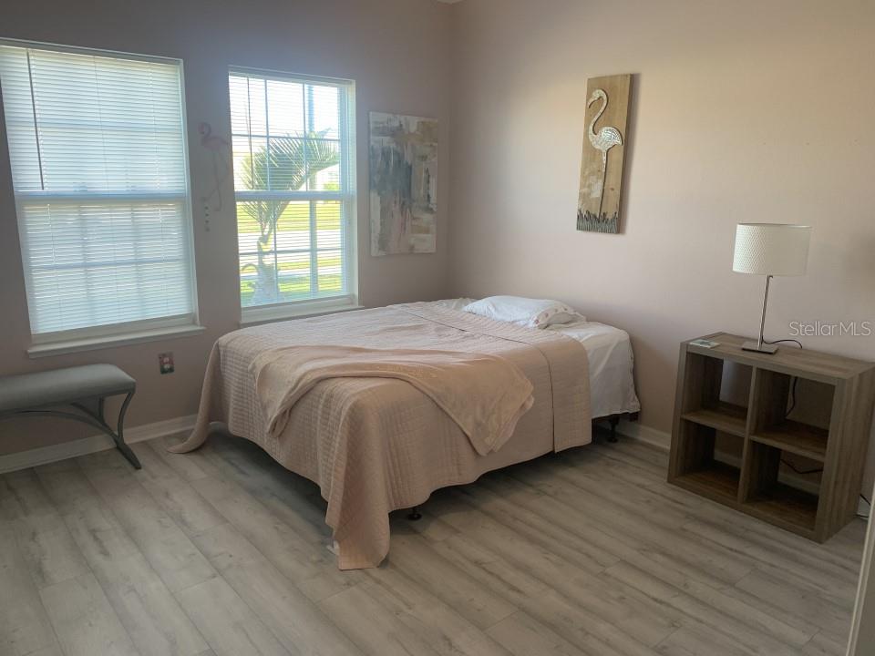 2526 SAND GABLES TRL