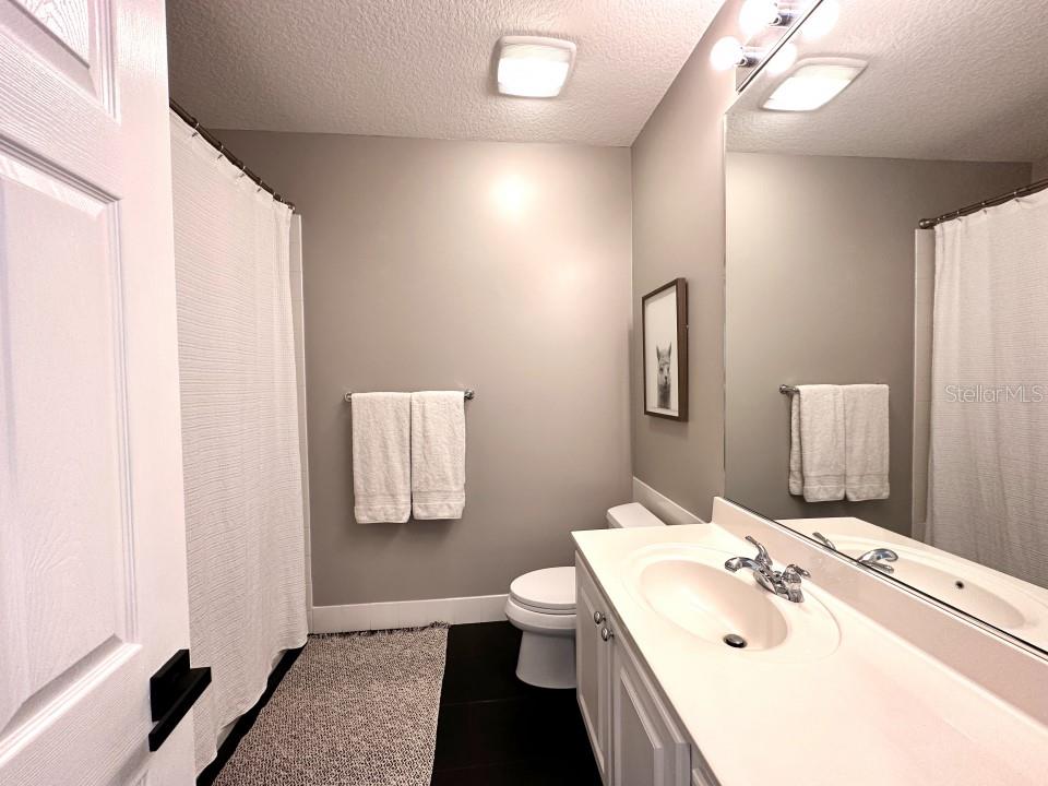 1541 NAPOLI DR E