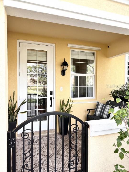 1541 NAPOLI DR E