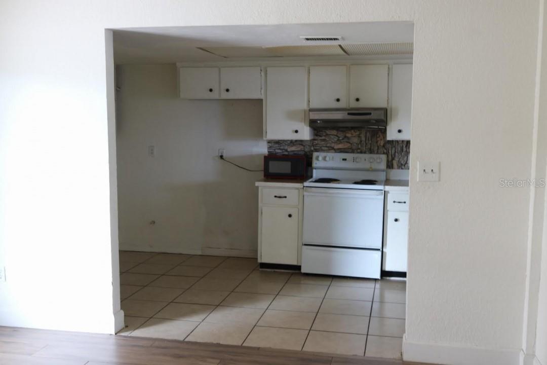 2743 GRANDOLA DR