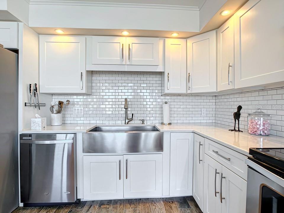 1060 PINELLAS BAYWAY S #205