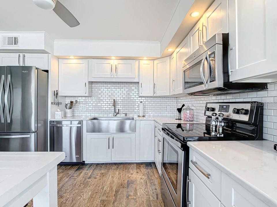 1060 PINELLAS BAYWAY S #205