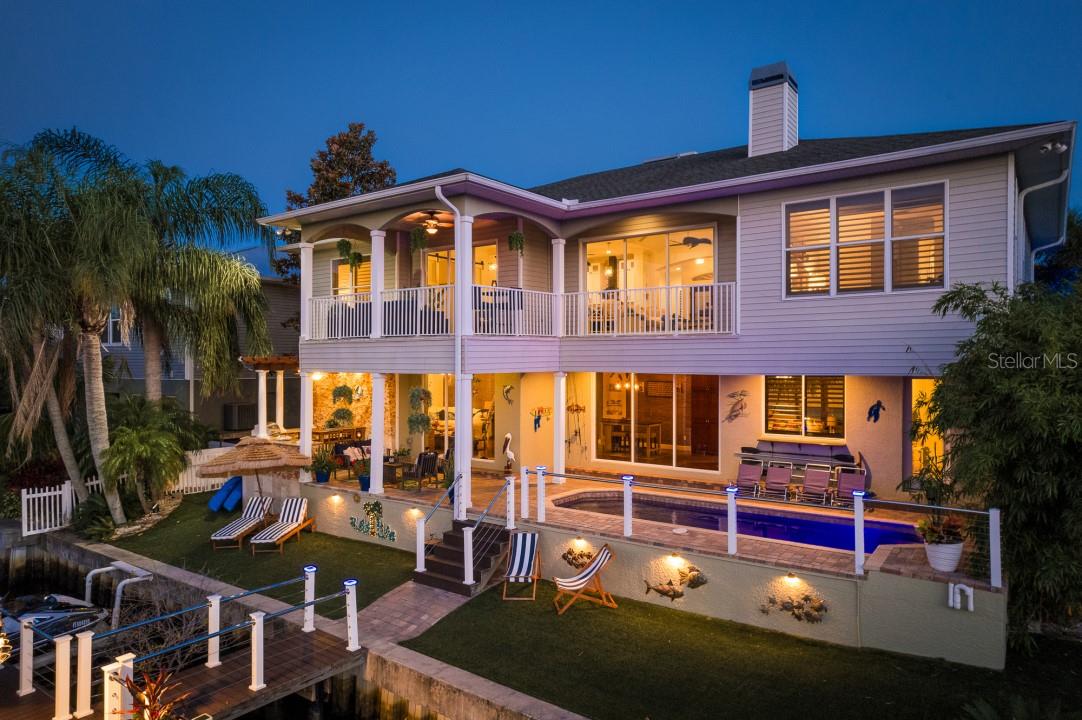 321 MANATEE LN
