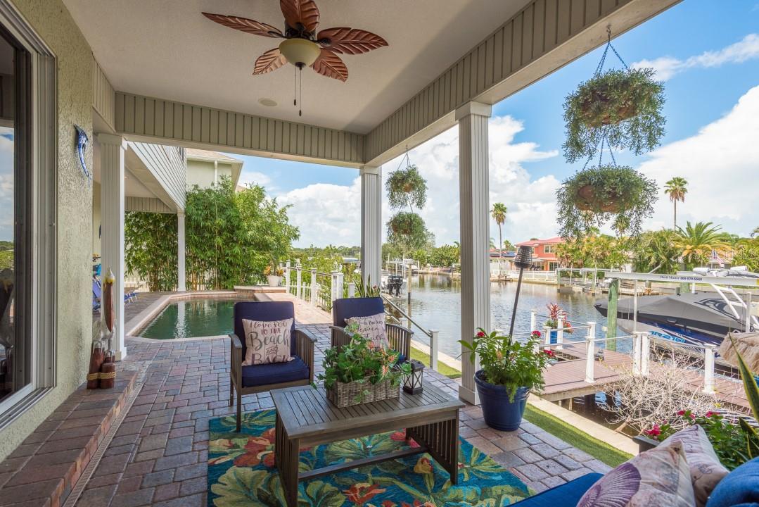 321 MANATEE LN