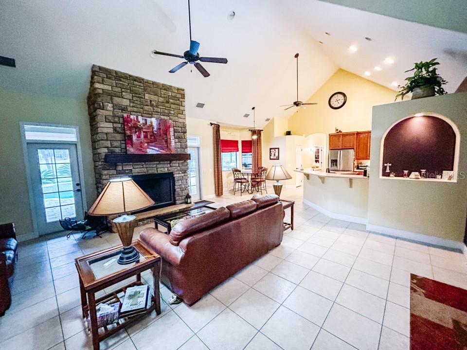 9817 TOWER PINE DR