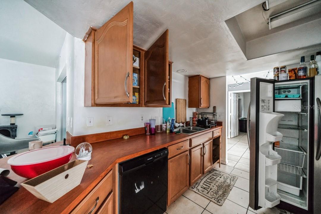 1231 BEACON DR
