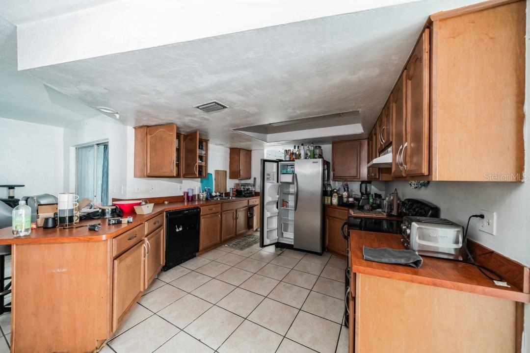 1231 BEACON DR