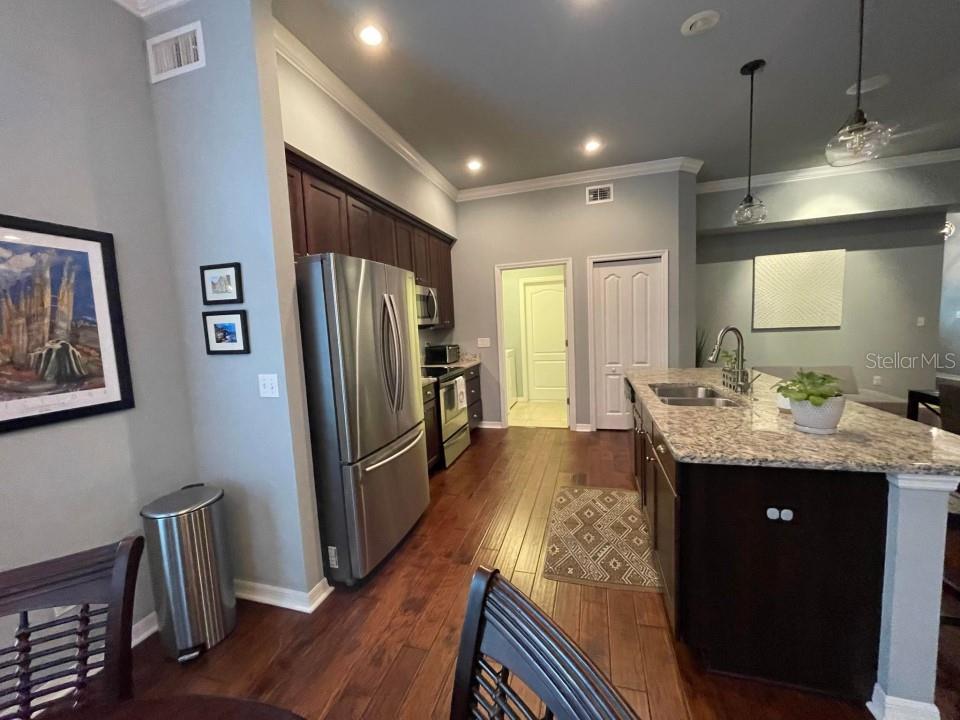 4924 SW 64TH RD