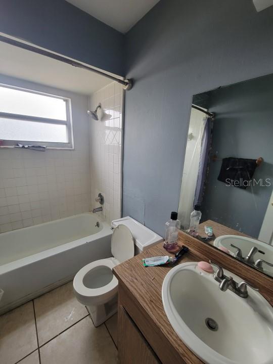 3691 TRIANON DR