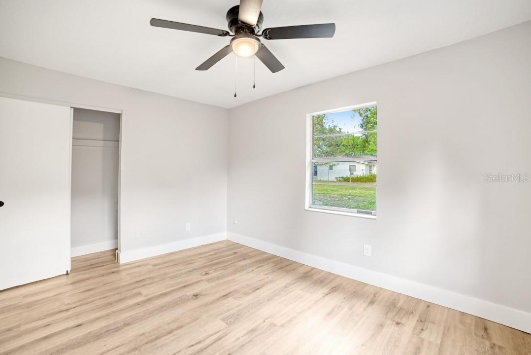 800 ROLLING GREEN DR