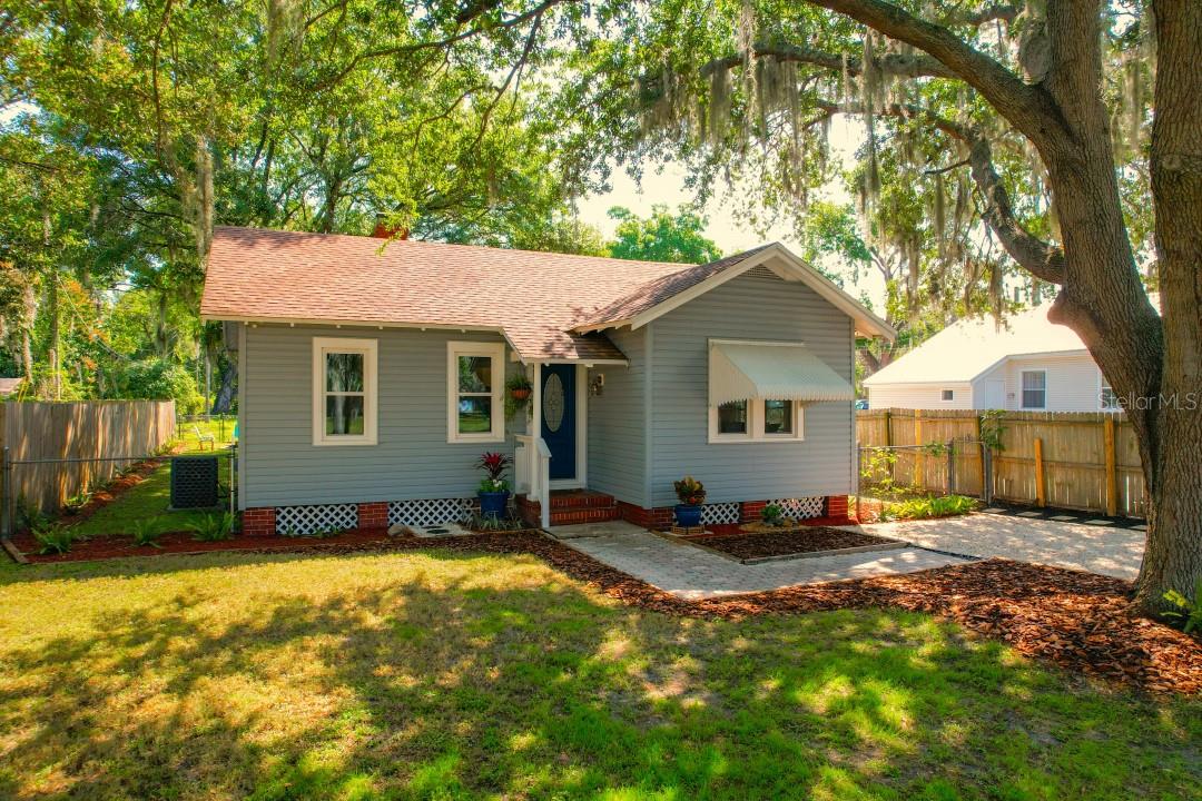 611 INTERLACHEN PKWY