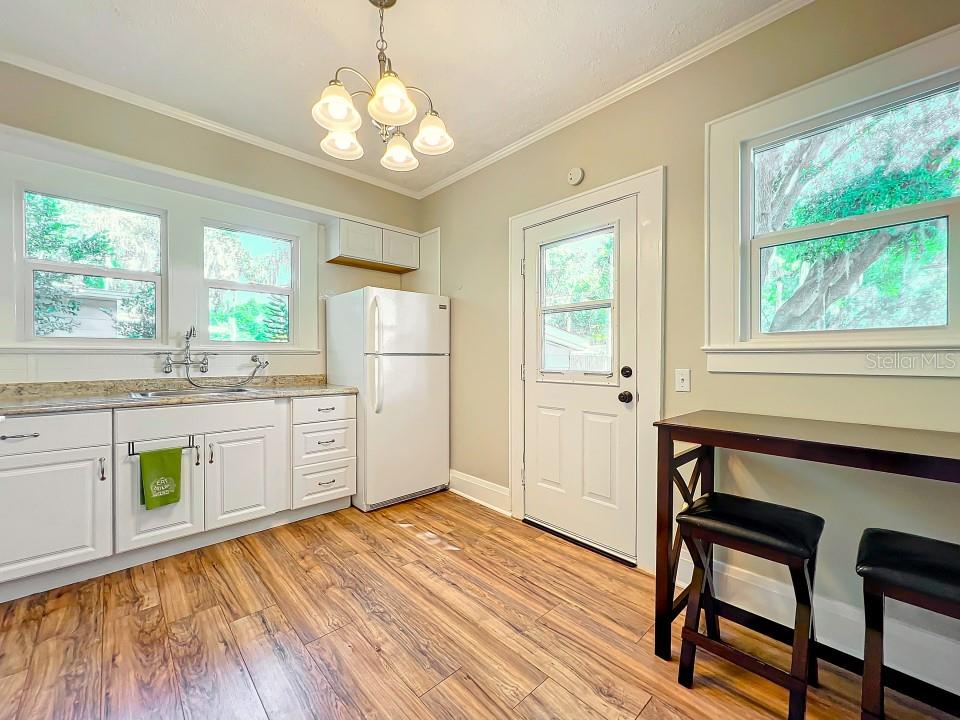 611 INTERLACHEN PKWY