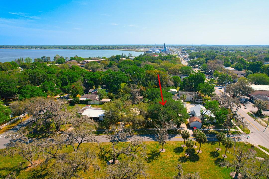 611 INTERLACHEN PKWY