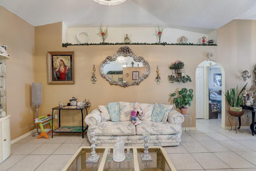 344 ASHFORD DR