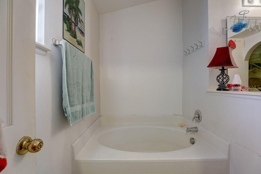 344 ASHFORD DR