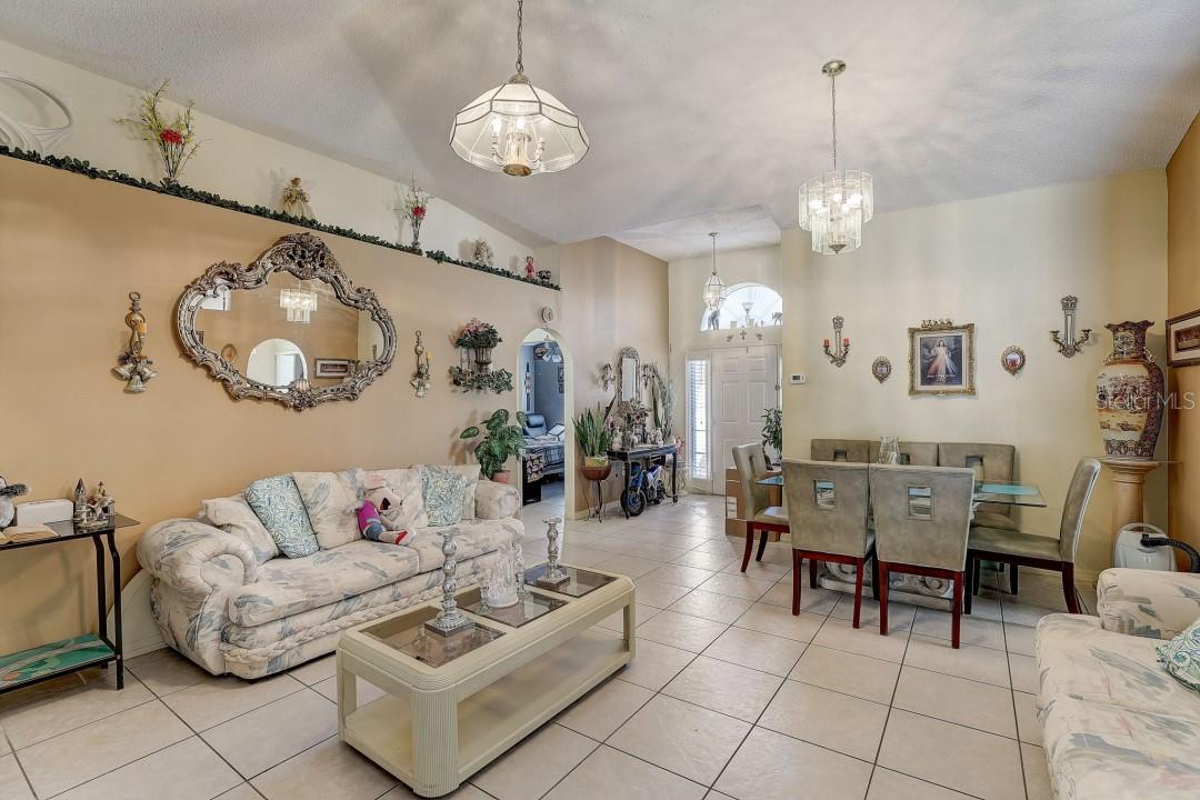 344 ASHFORD DR