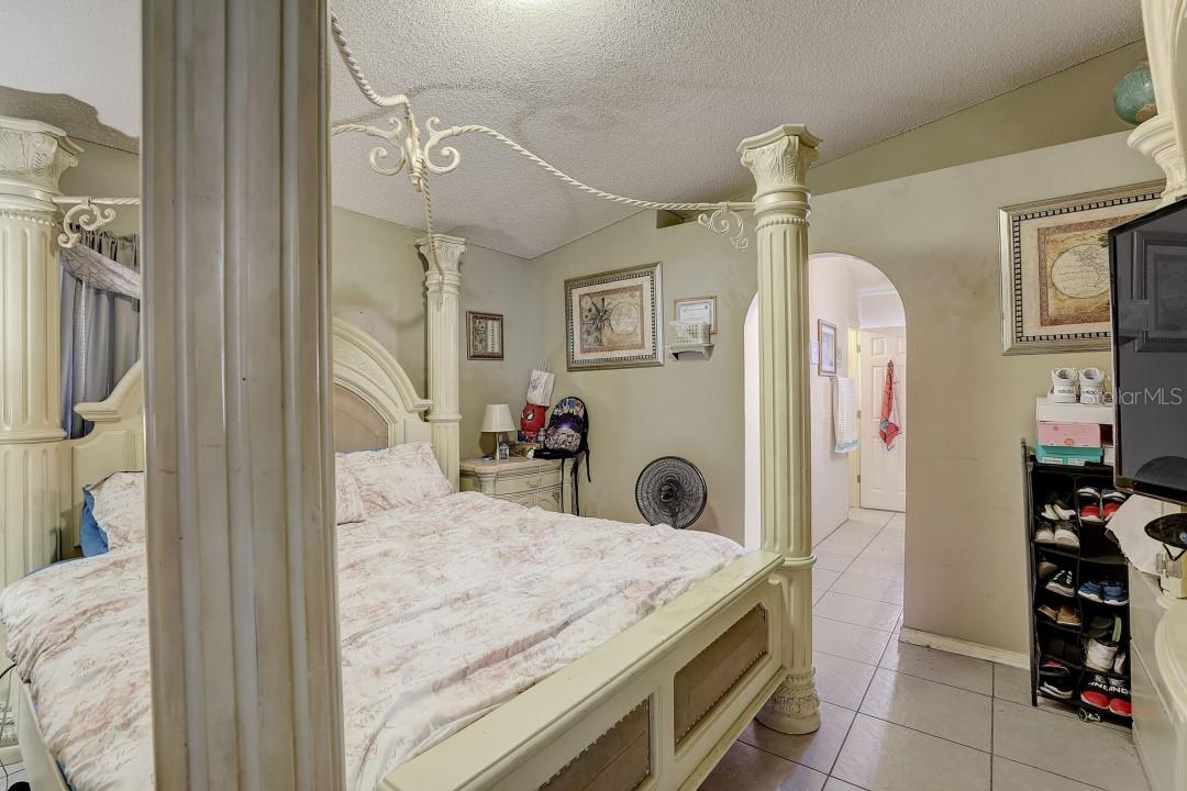 344 ASHFORD DR