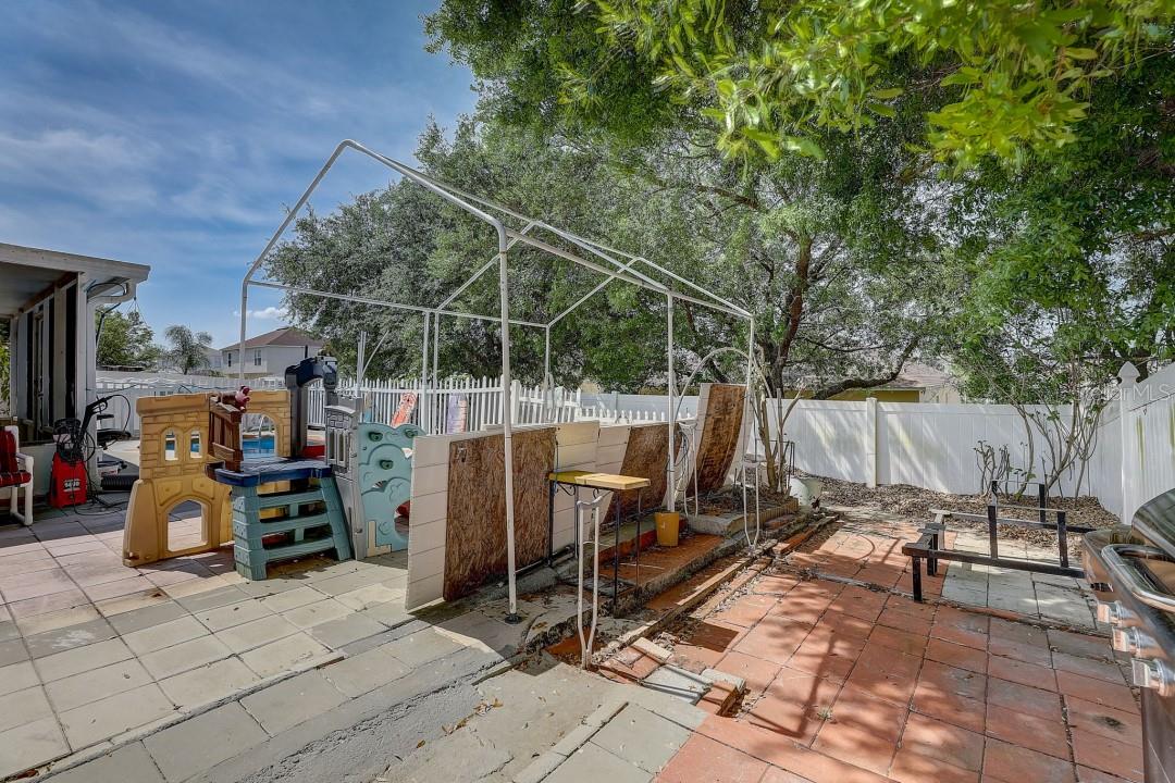 344 ASHFORD DR