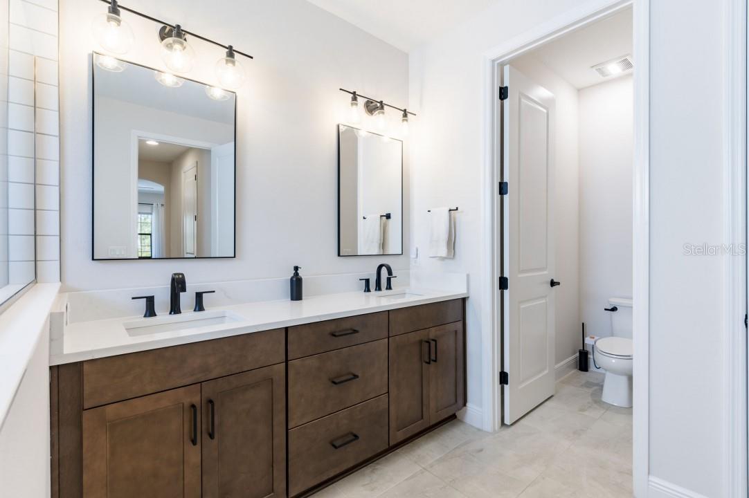 4011 BURDICK LOOP