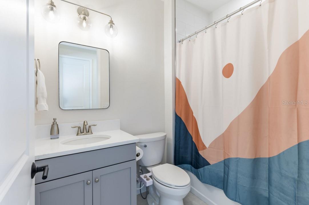 4011 BURDICK LOOP