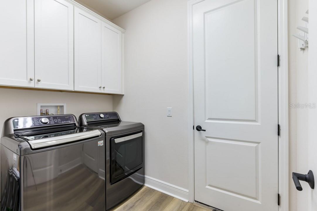 4011 BURDICK LOOP