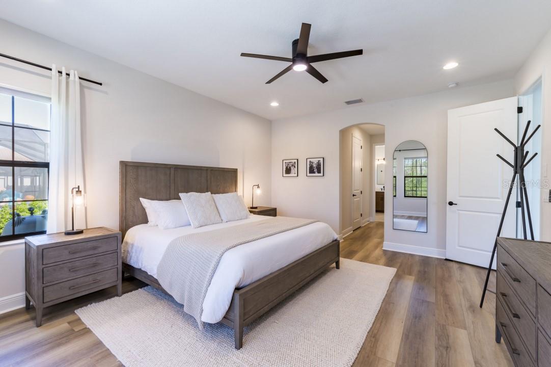 4011 BURDICK LOOP