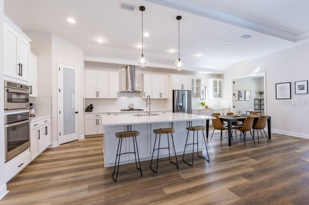 4011 BURDICK LOOP