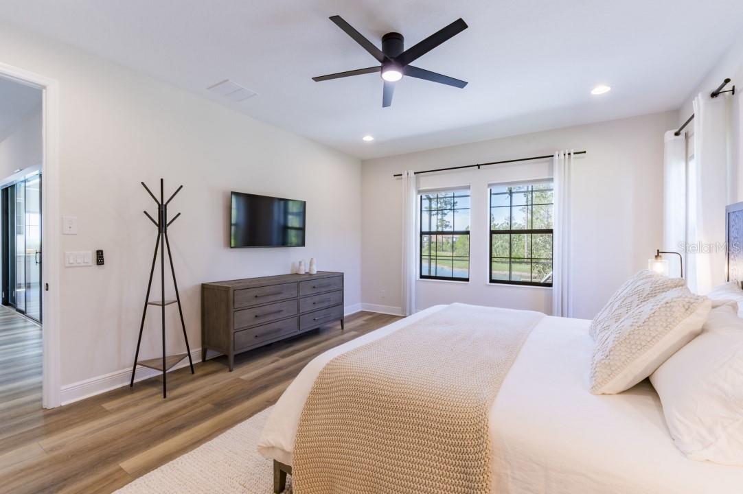 4011 BURDICK LOOP