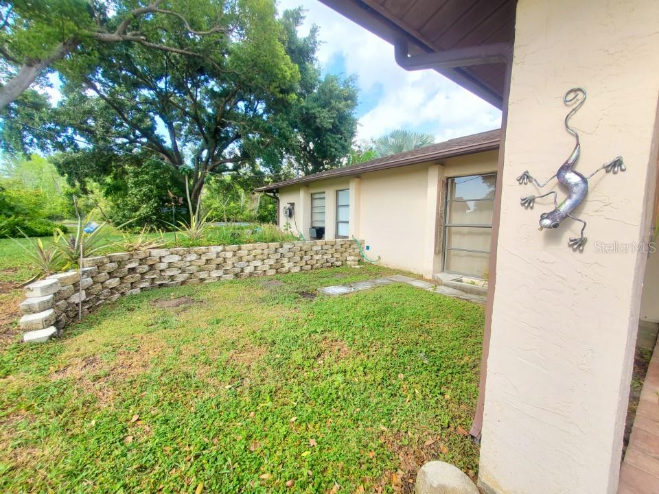 13031 COUNTRY CLUB DR