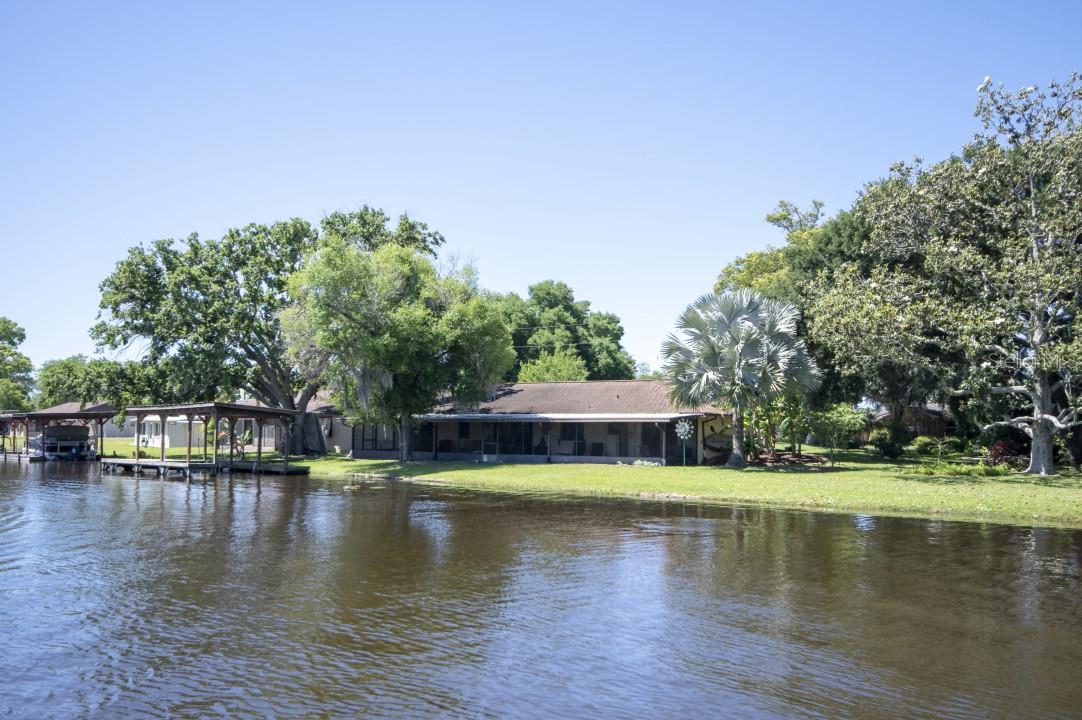 13031 COUNTRY CLUB DR