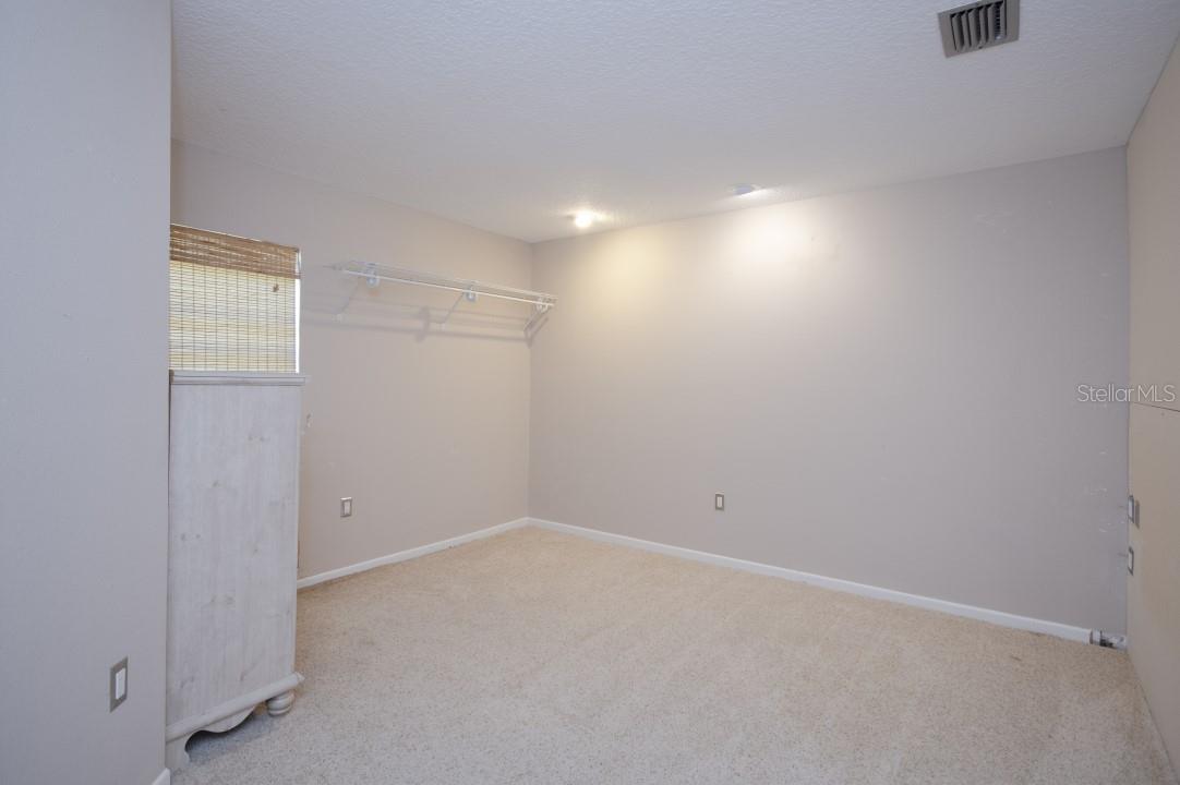 13031 COUNTRY CLUB DR
