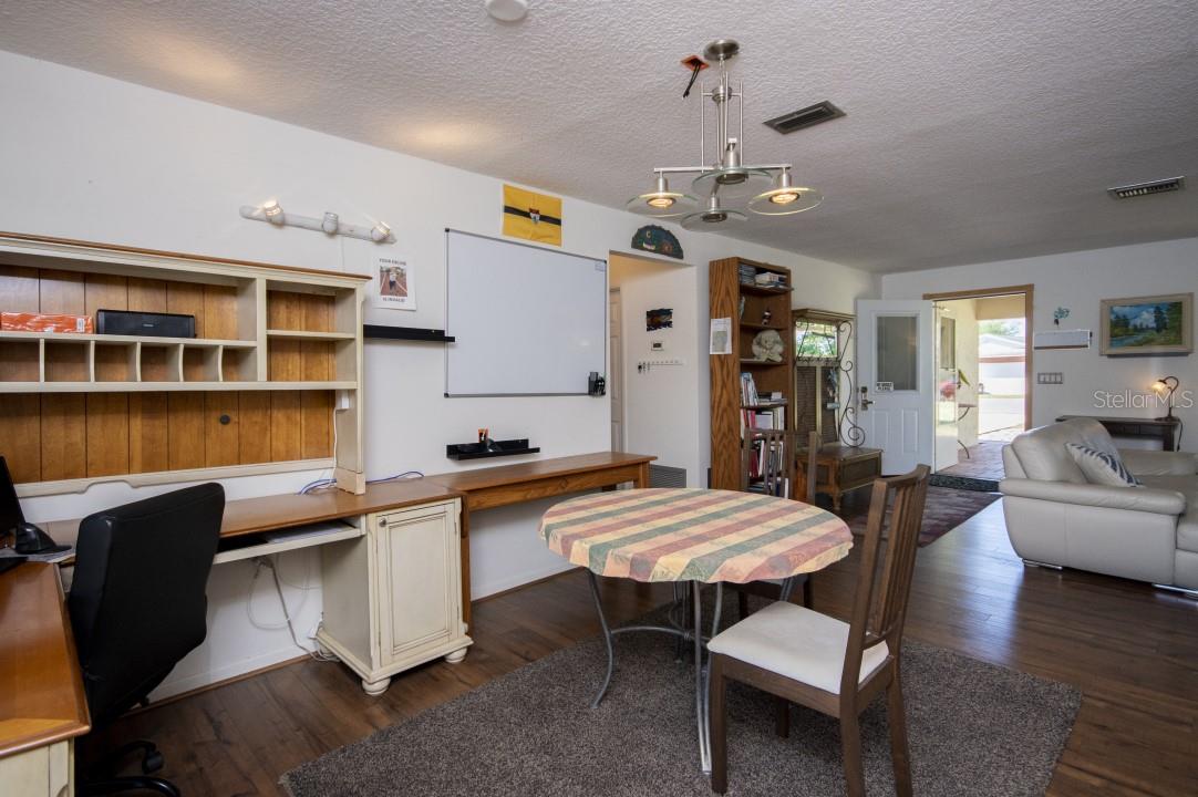 13031 COUNTRY CLUB DR