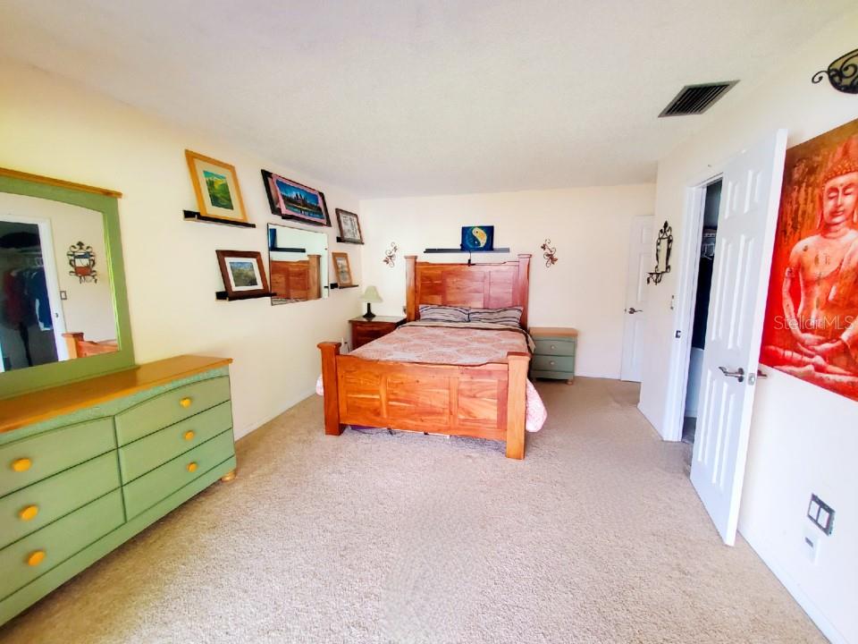 13031 COUNTRY CLUB DR