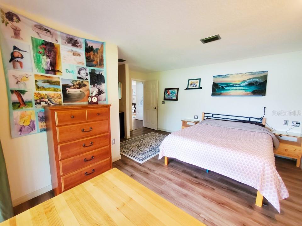 13031 COUNTRY CLUB DR