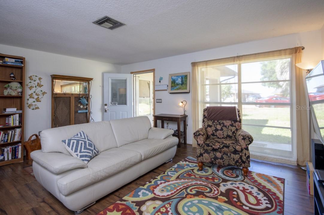 13031 COUNTRY CLUB DR